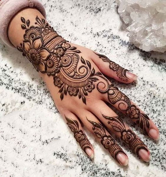 Detailed Mehandi Design