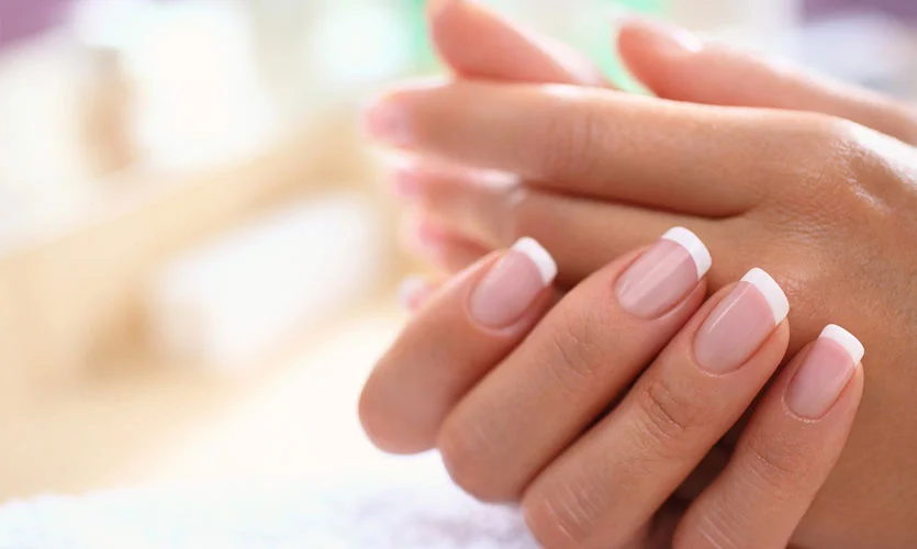 What Are Solar Nails? Benefits and Usage