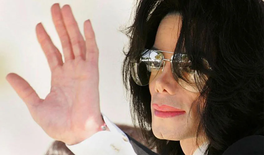 How Did Michael Jackson Turn White?
