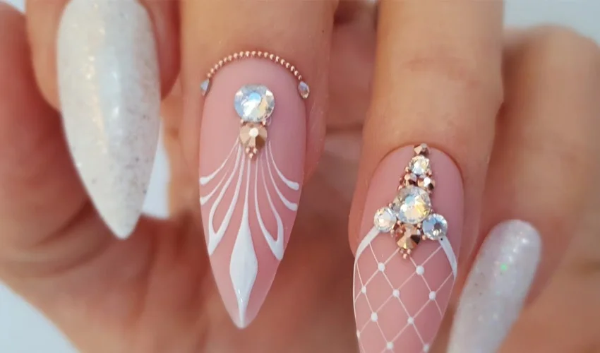 25+ Cute Acrylic Nail Designs with Diamonds 2024