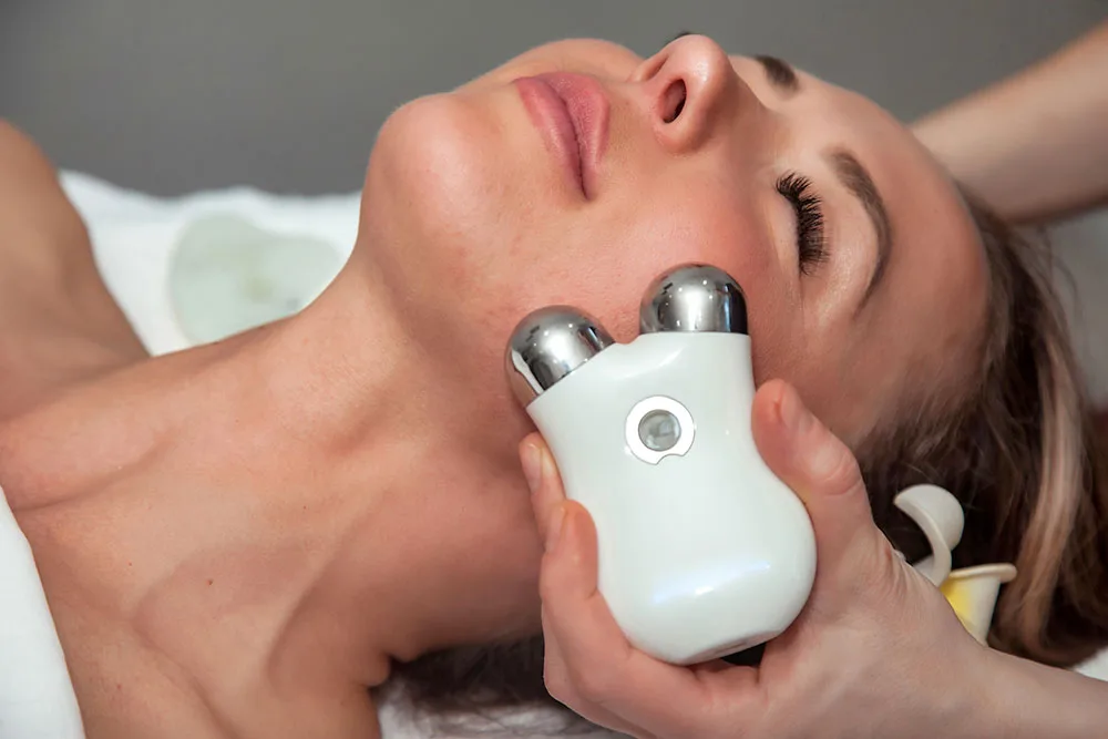 Reasons Your Skin Will Love a Microcurrent Facial Device
